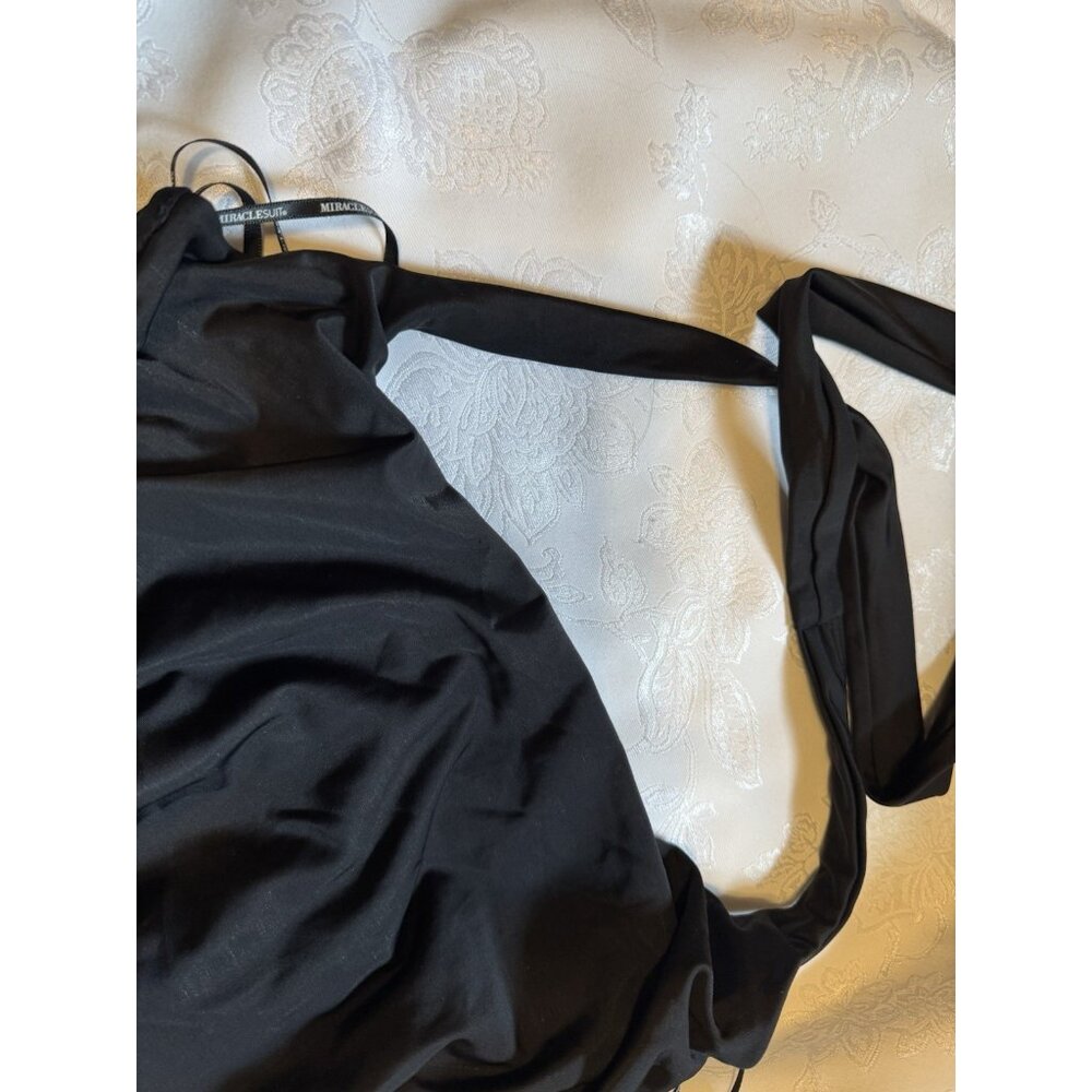 New! Miraclesuit Rock Solid Black Utopia One Piece Swimsuit in Black Sz 8 $188 - Picture 5 of 9